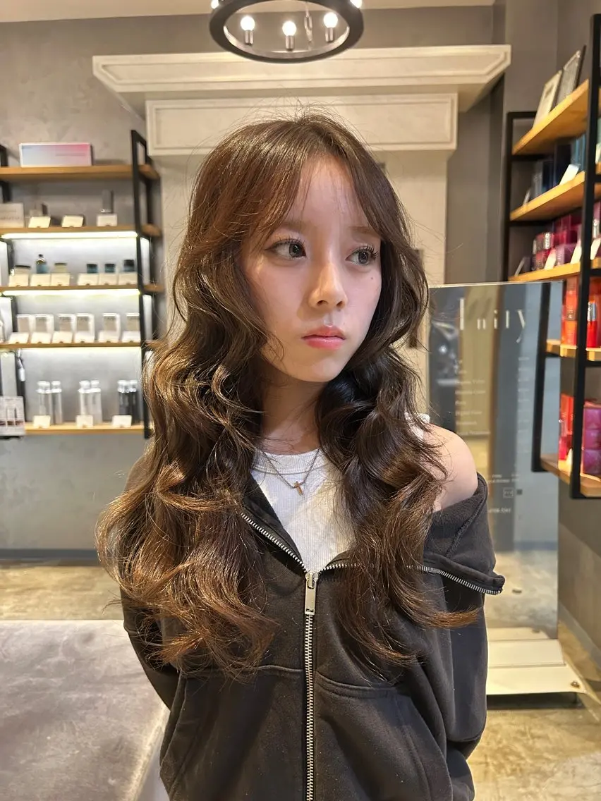 ロング カラー パーマ Inity／ Nina✩.*˚のヘアスタイル