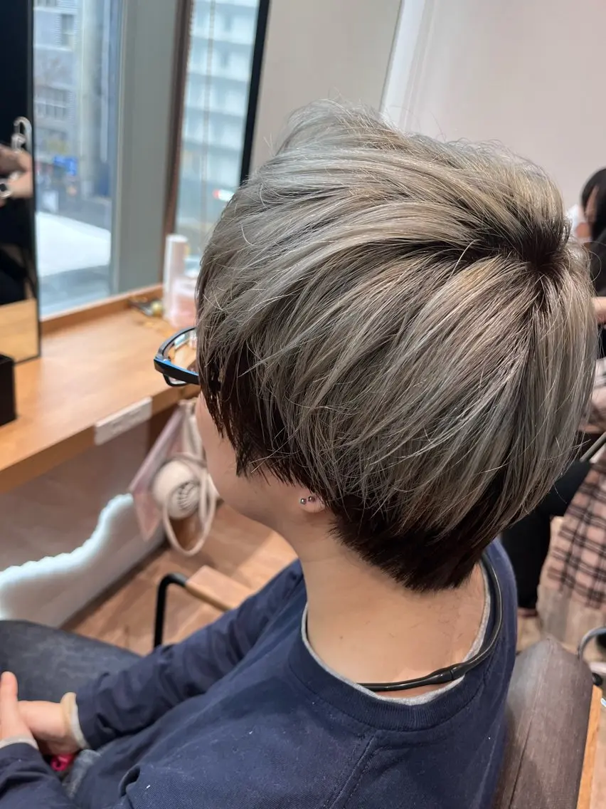 ショート AVANCE. 古川楓のヘアスタイル