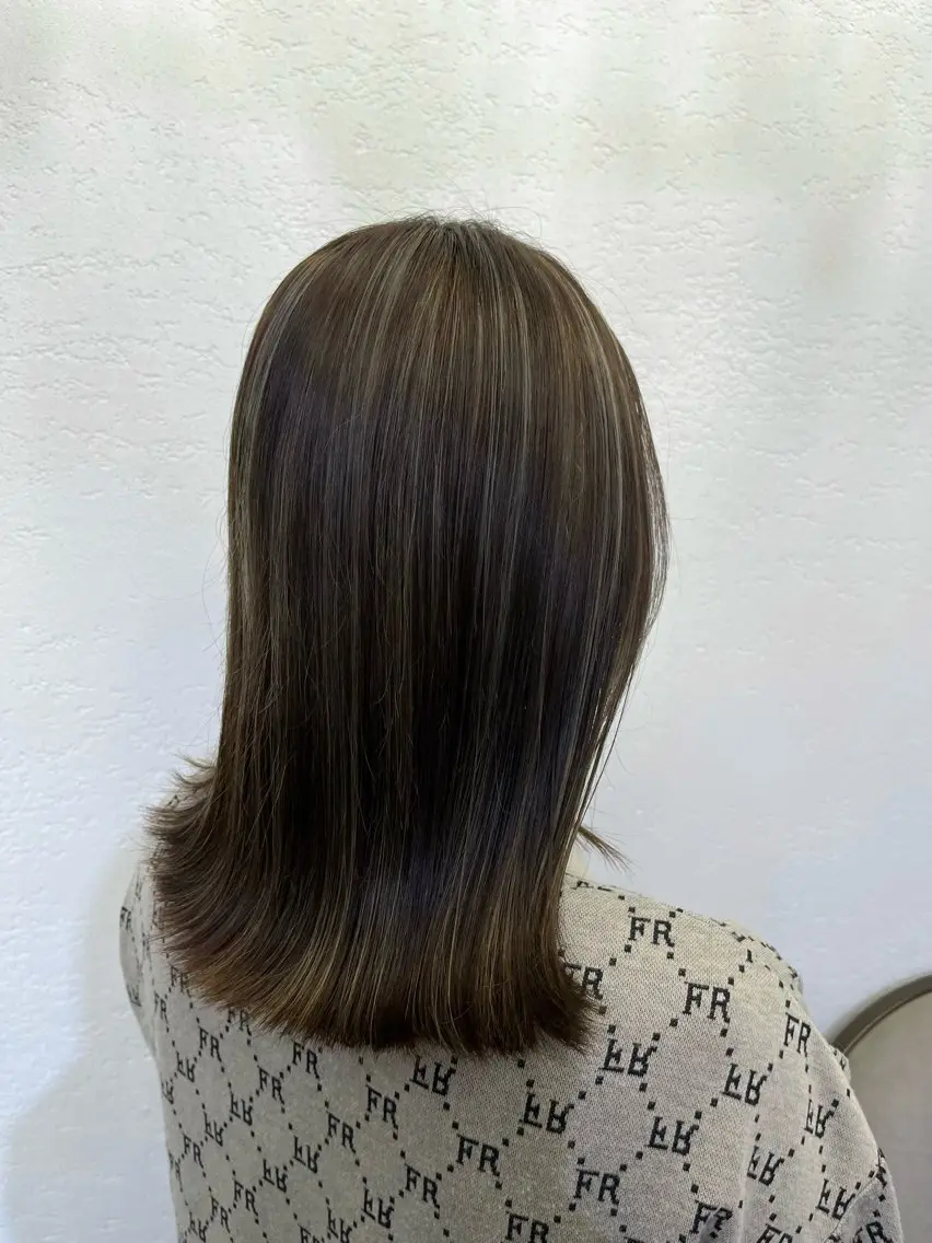 セミロング カラー ハイライトカラー ハイライト カット 中川 もえか【明石】のヘアスタイル