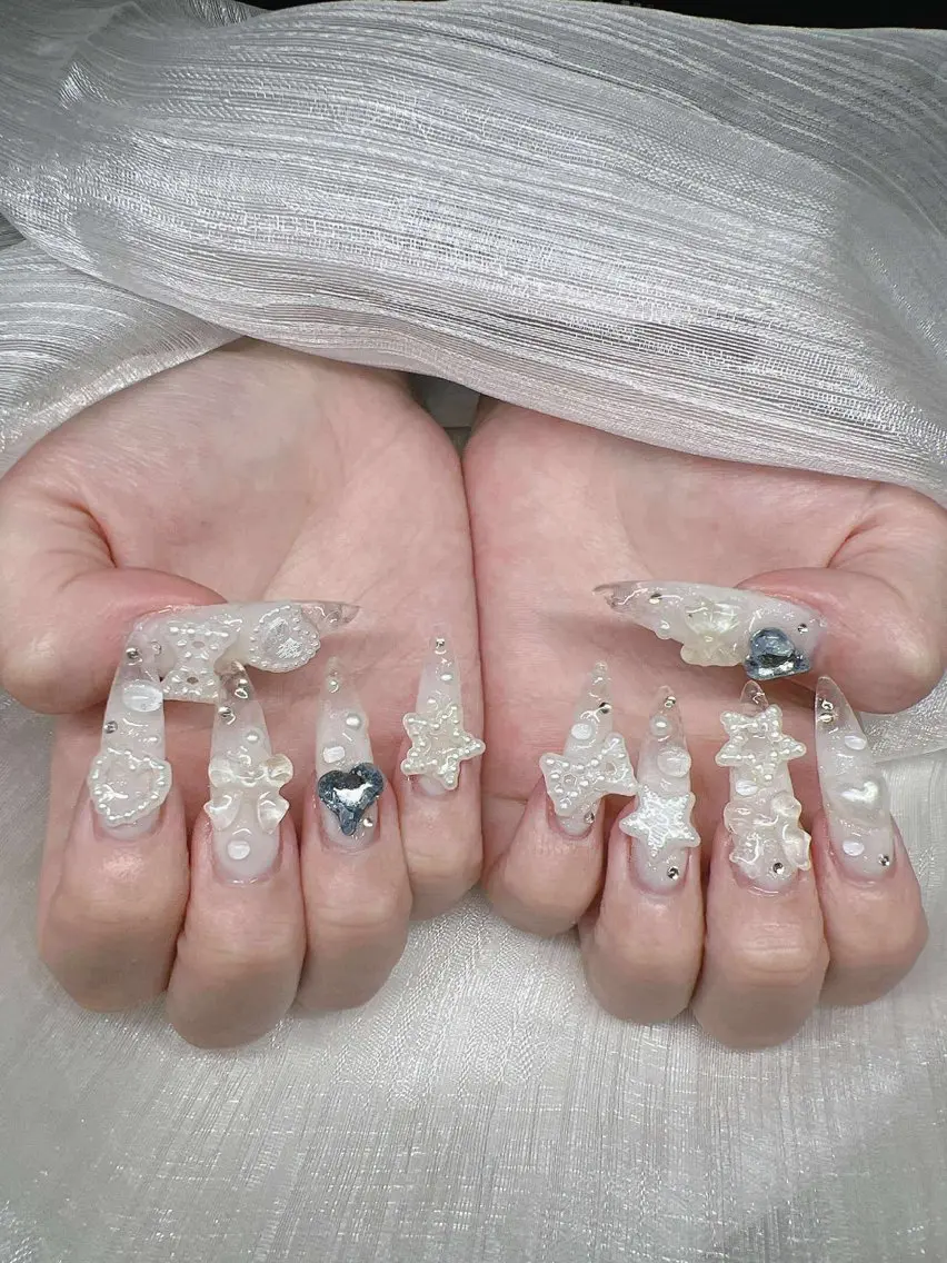 ネイル 長さ出し グラデーション 卒業式 キラキラネイル マグネットネイル ハンドネイル Lee Nailsのネイルデザイン