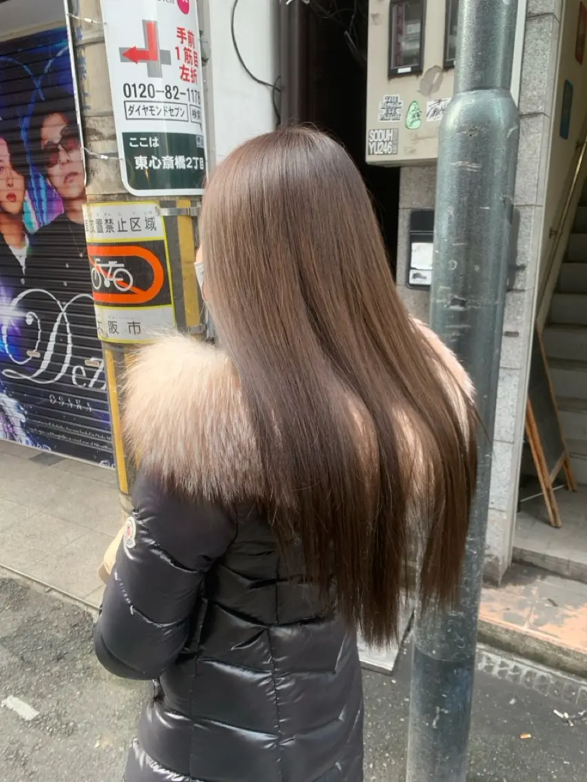 ロング カラー 透明感カラー グレージュ イルミナカラー 東心斎橋☆豆柴 🐾倶楽部のヘアスタイル