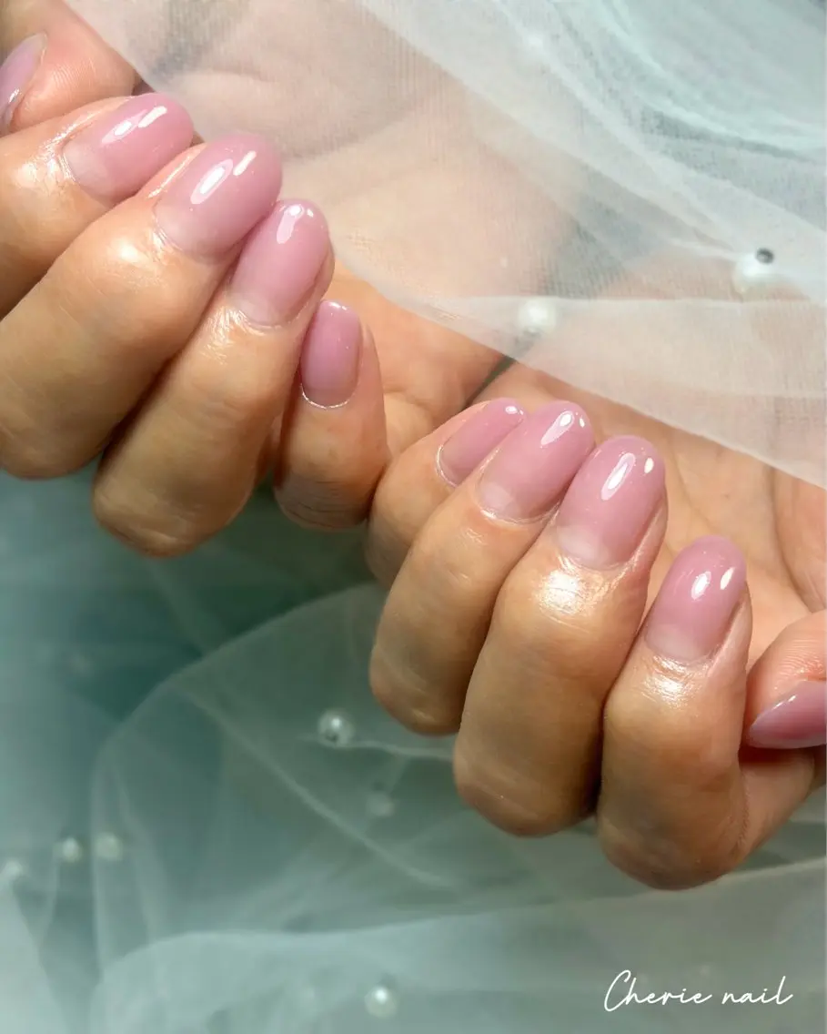 ネイル ジェルネイル グラデーション ラメ(グリッター) オフィスネイル ピンク ハンドネイル Cherienail yunaのネイルデザイン