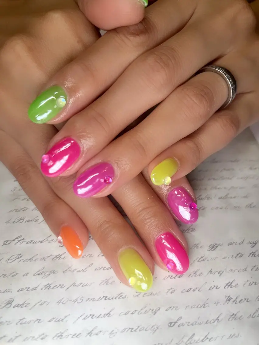 ネイル ハンドネイル li___nail 31のネイルデザイン