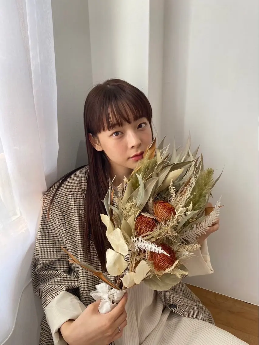 ロング Sanctuary with Edenのヘアスタイル