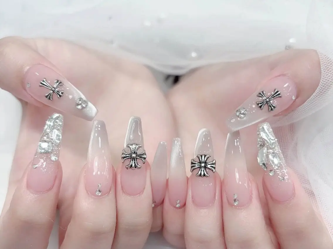 ネイル 長さ出し 韓国ネイル スカルプネイル ワンホンネイル ハンドネイル ハンドケア MUNI🎀 NAIL のネイルデザイン