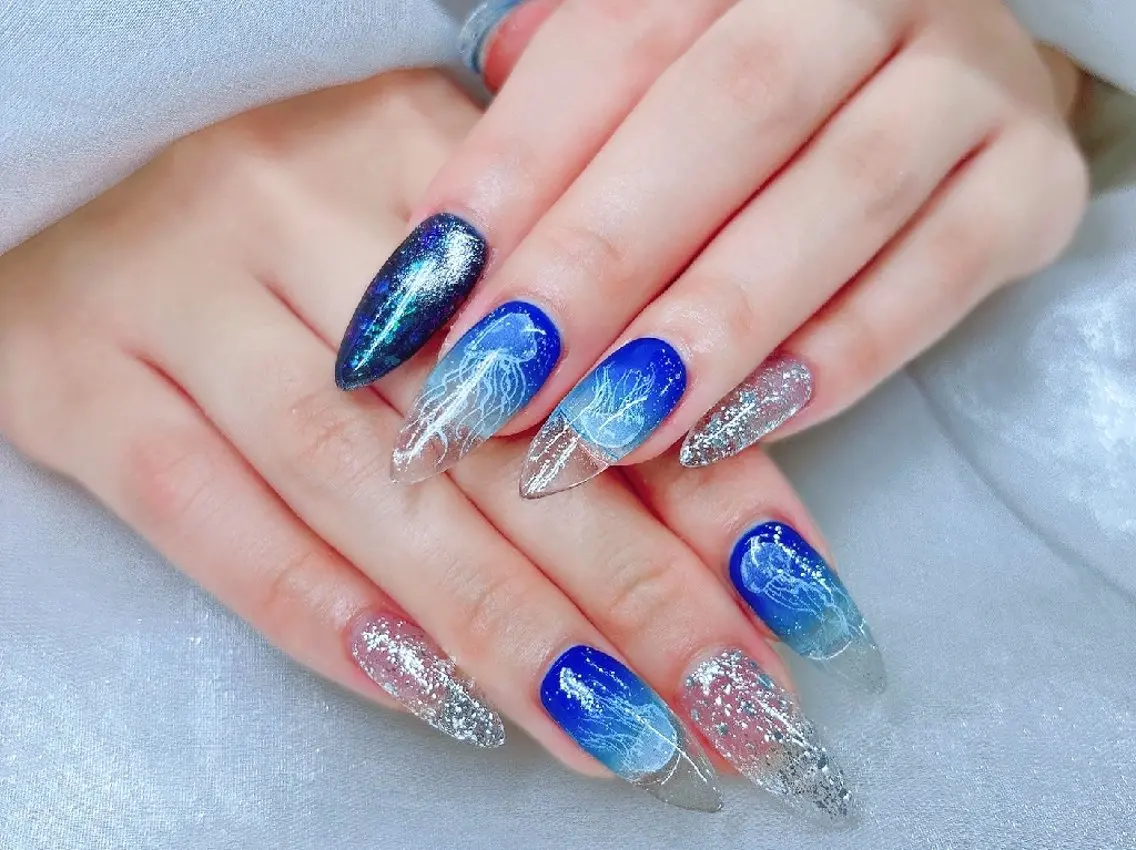 ネイル 長さ出し ジェルネイル キラキラネイル ラメ(グリッター) ニュアンスネイル Chouette Nailのネイルデザイン