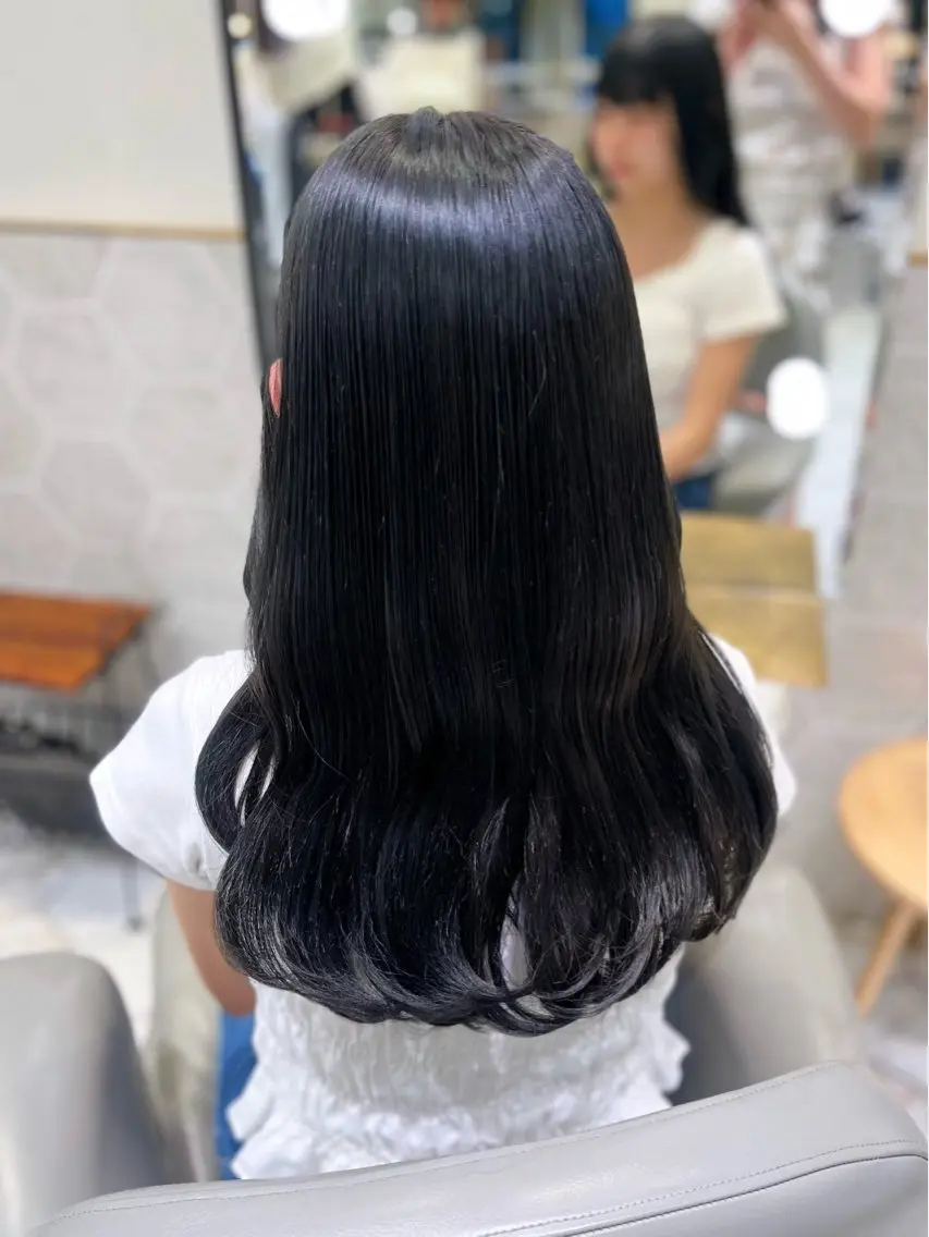 ロング カラー 透明感カラー グレージュ オリーブグレージュ オリーブグレー ヘアカラー 栄/透明感ツヤカラー /Kahoのヘアスタイル