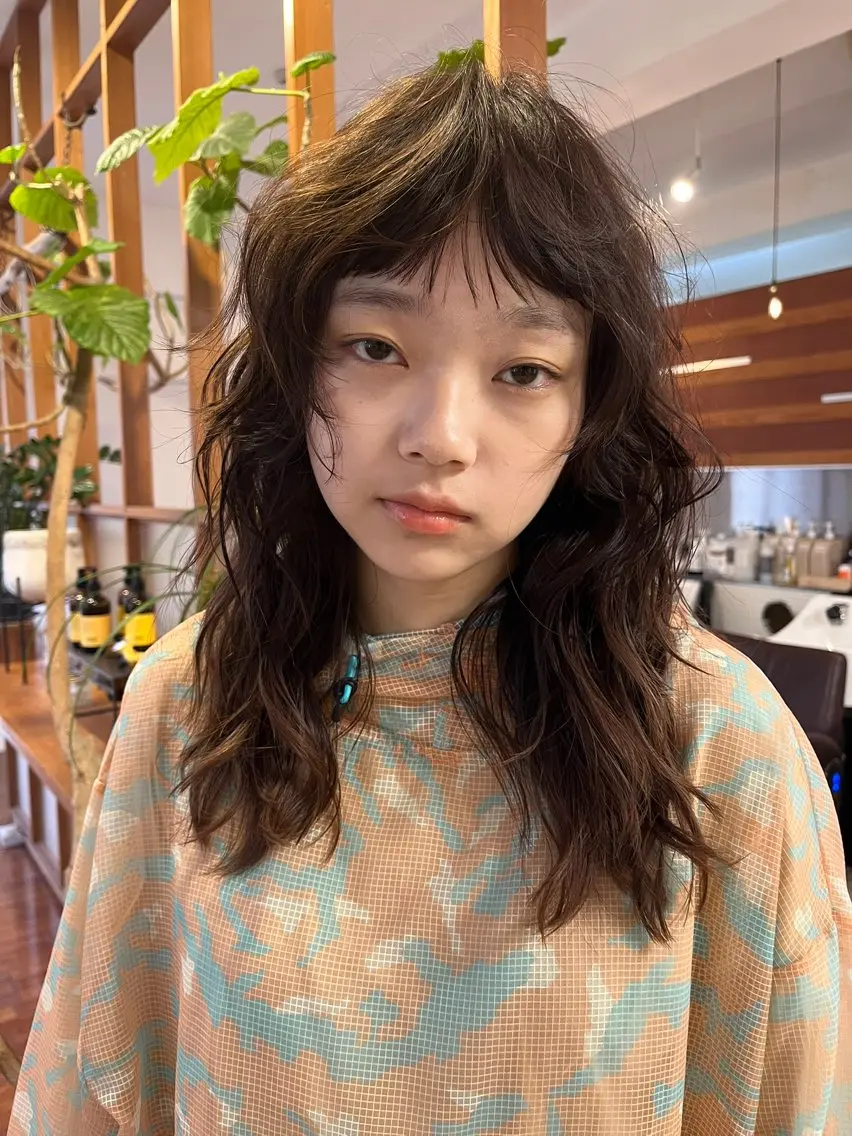 セミロング パーマ セミロングパーマ くせ毛 レイヤーカット ニュアンスパーマ カット パーマ 若林 良のヘアスタイル