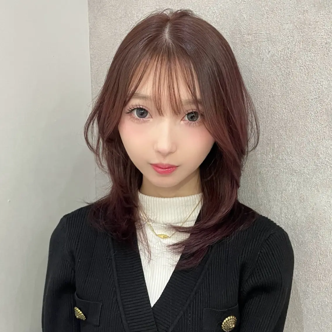 ミディアム カット ヘアカラー トリートメント ヘッドスパ ヘアセット ハッシュカット🖤✨ 顔周り/韓国ヘアのヘアスタイル