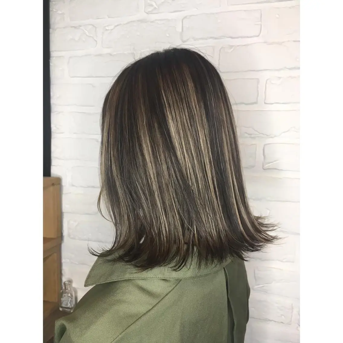 ミディアム カラー 艶髪・酸性ストレート フリツのヘアスタイル