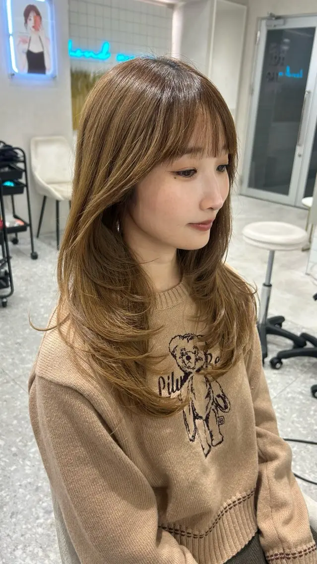セミロング あ い か 🎀 レイヤーカットのヘアスタイル