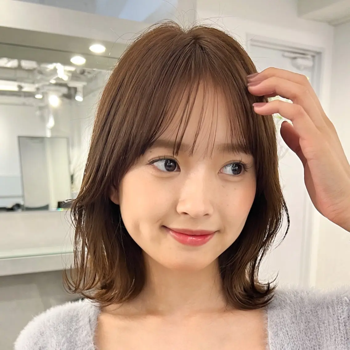 ミディアム カラー パーマ ミディアムパーマ 韓国風ヘア レイヤーカット 外ハネヘア カット レイヤーカットのプロ 大人ヘア宮森貴志のヘアスタイル