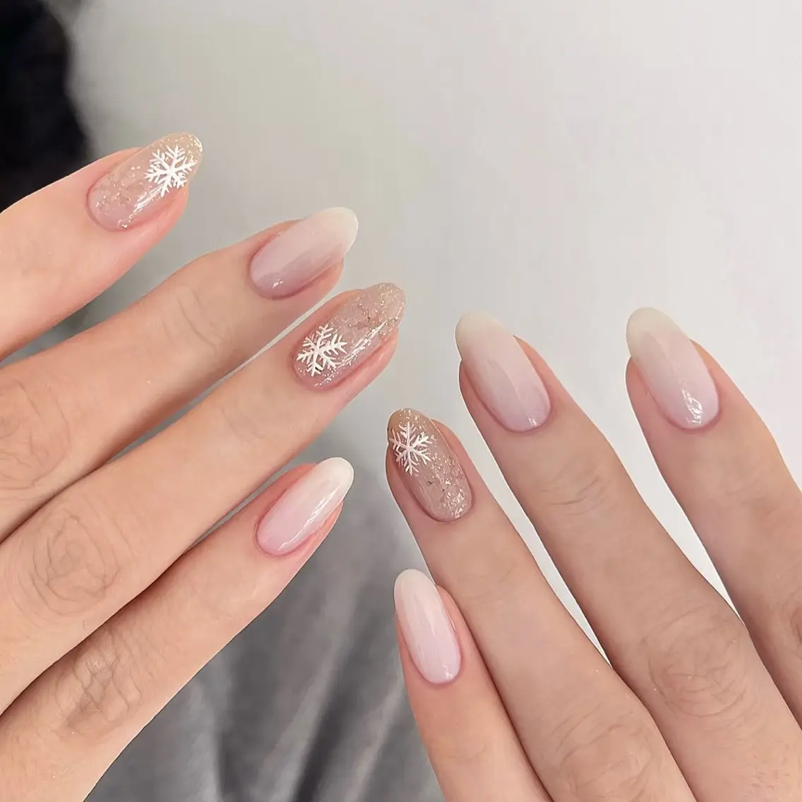 ネイル アートネイル オーロラネイル チークネイル フレンチネイル ガラスフレンチ 🎀YooLi Nail salonのネイルデザイン