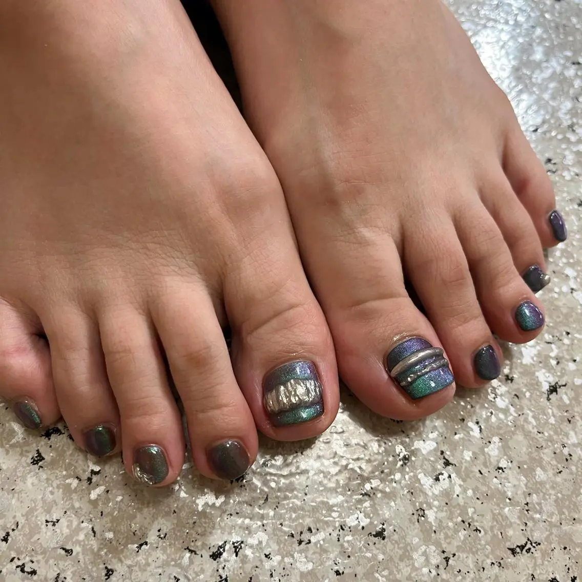 ネイル マグネットネイル nailsalon maluriのネイルデザイン
