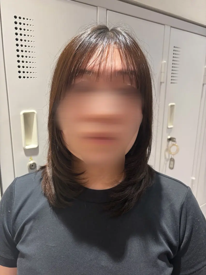 ミディアム レイヤーカット カット 泰中 玲音のヘアスタイル