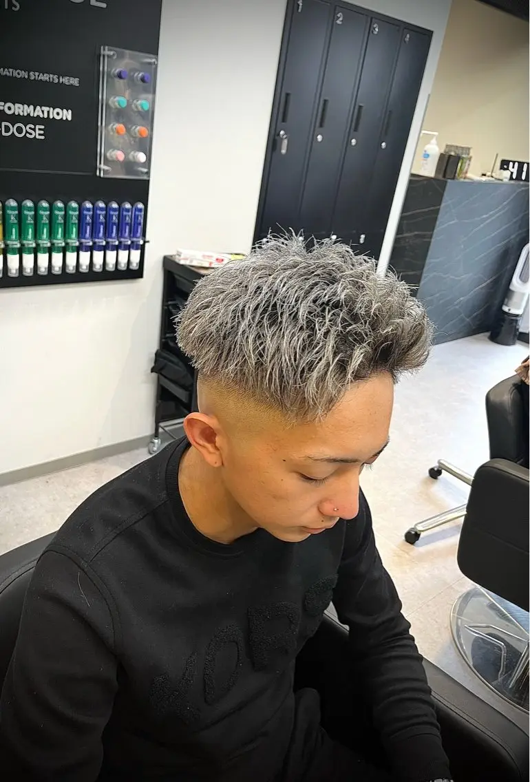 ショート カラー ヘアアレンジ メンズ メンズメッシュ メッシュ カット ヘアカラー ヘアセット men'slapis YUTOのヘアスタイル