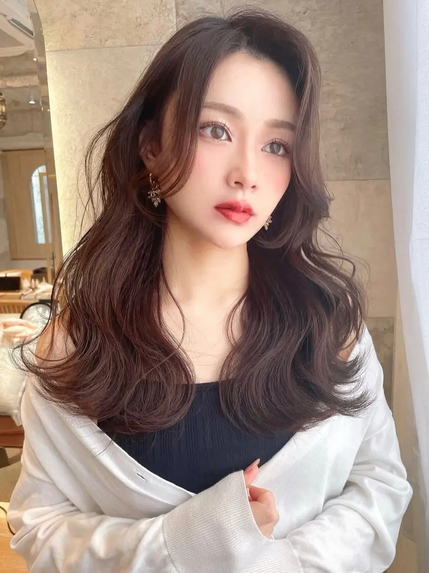 セミロング カラー カット ヘアカラー トリートメント 興津/韓国レイヤー ダブルカラー美髪縮毛のヘアスタイル