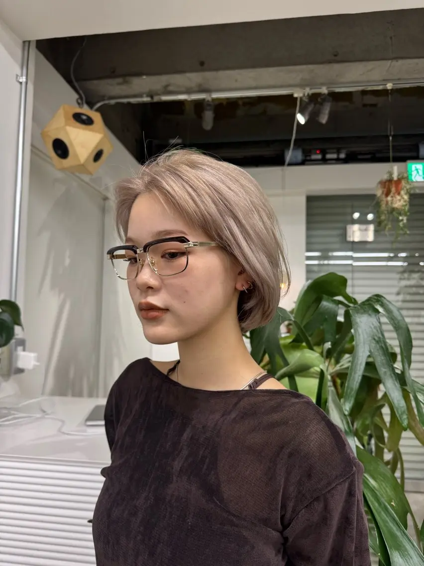 ミディアム ヘアカラー Yuzu .のヘアスタイル