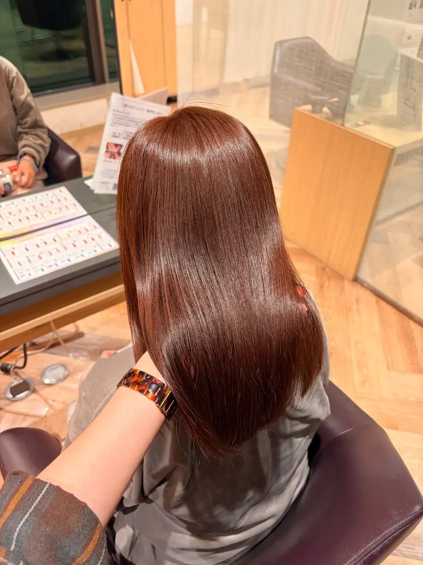 ミディアム カラー ブラウンカラー ピンクカラー ピンクブラウン カット ヘアカラー Yamada Ami🪐のヘアスタイル