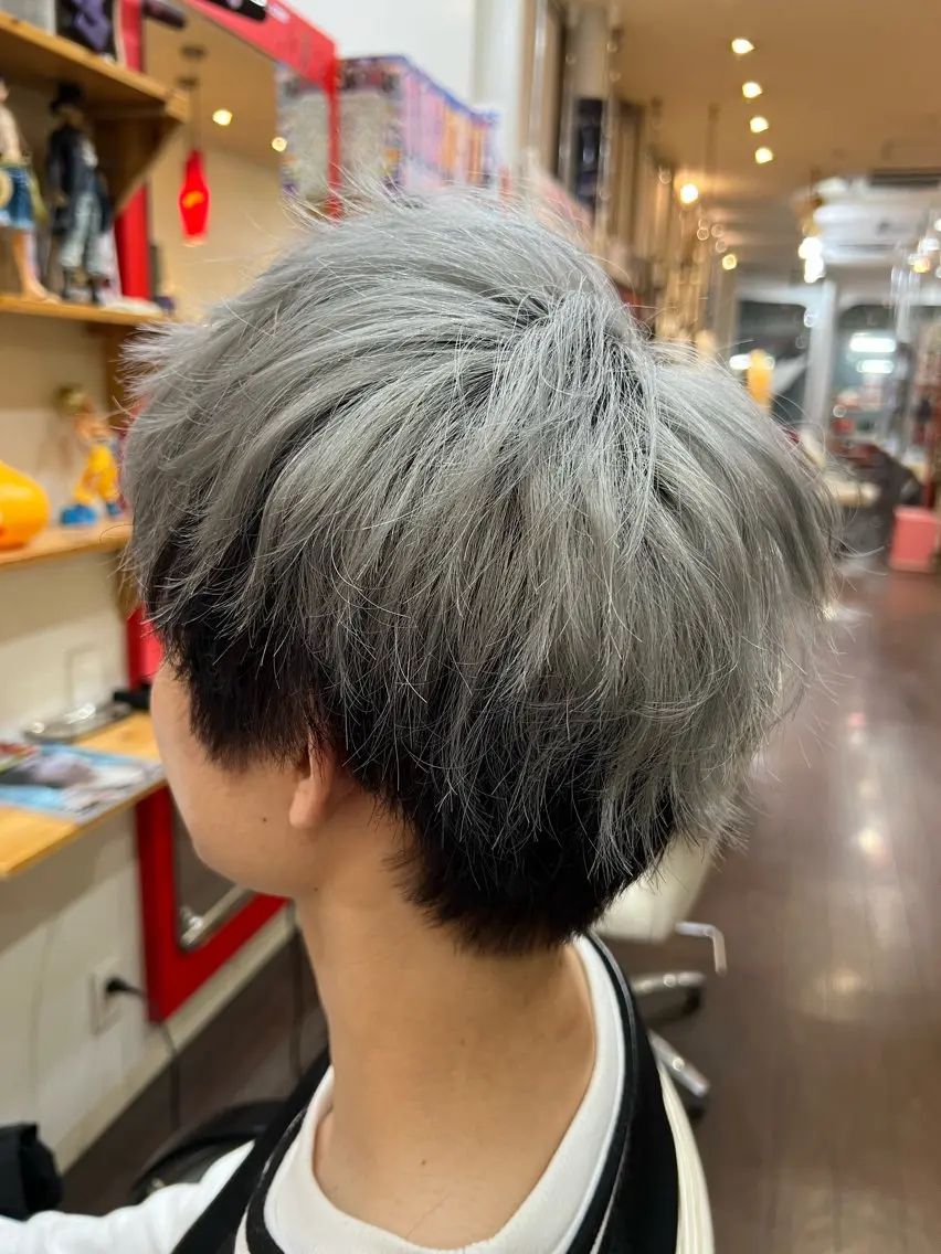 ショート カラー メンズ マッシュ アッシュ アッシュブラック 黒髪 シルバー カット ヘアカラー まさき✂︎ブリーチ／ デザインカラーのヘアスタイル