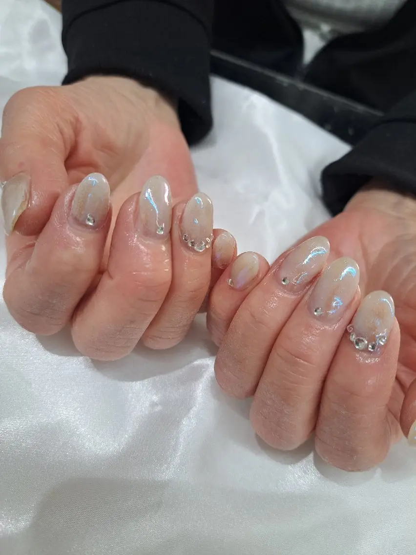 ネイル ミラーネイル シンプルネイル jewelry & nailecxia のネイルデザイン