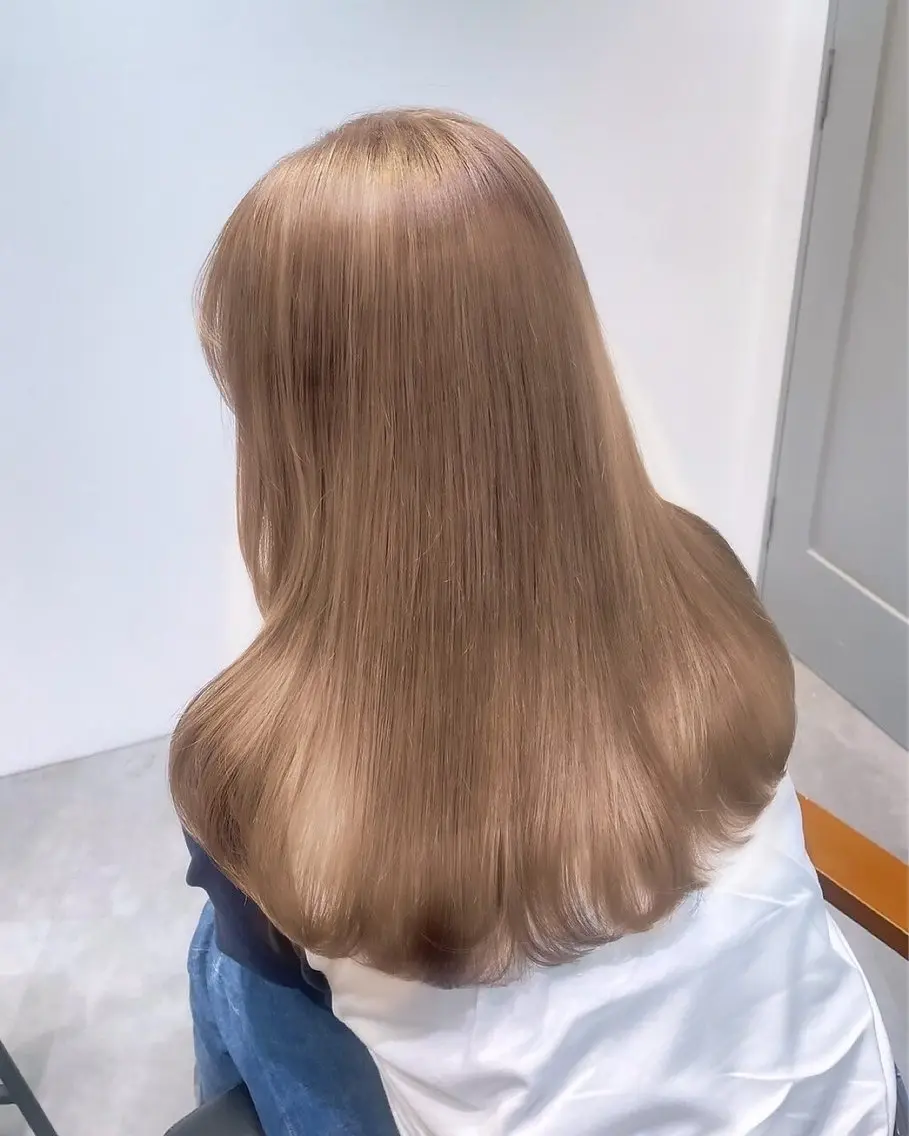カラー ミスズ🫧/ ブロンドハイトーンのヘアスタイル