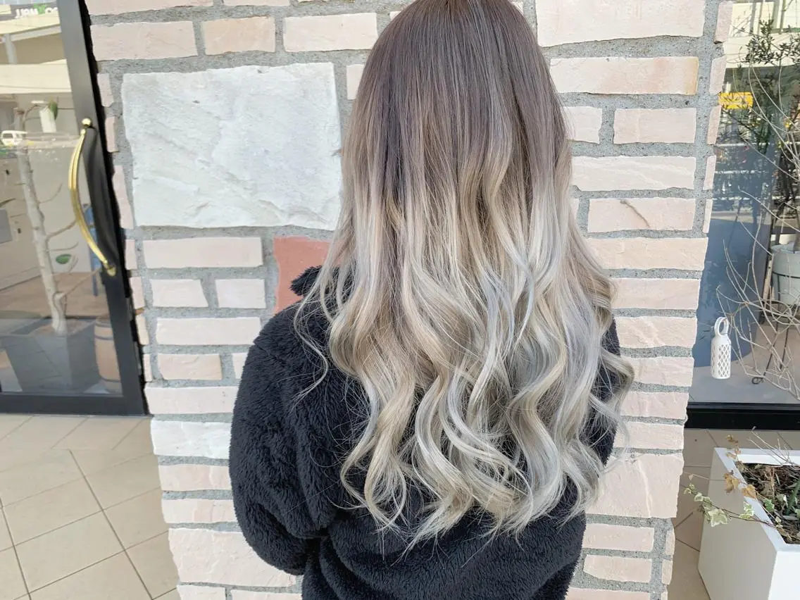 ミディアム ヘアカラー 高月 瞭のヘアスタイル