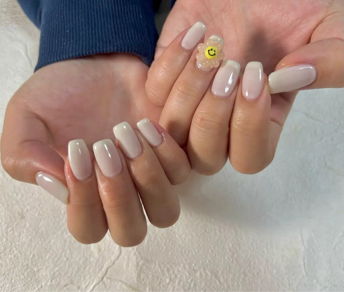 ネイル オーロラネイル フットネイル フレンチネイル ジェルネイル 韓国ネイル kiki nail たまプラーザのネイルデザイン