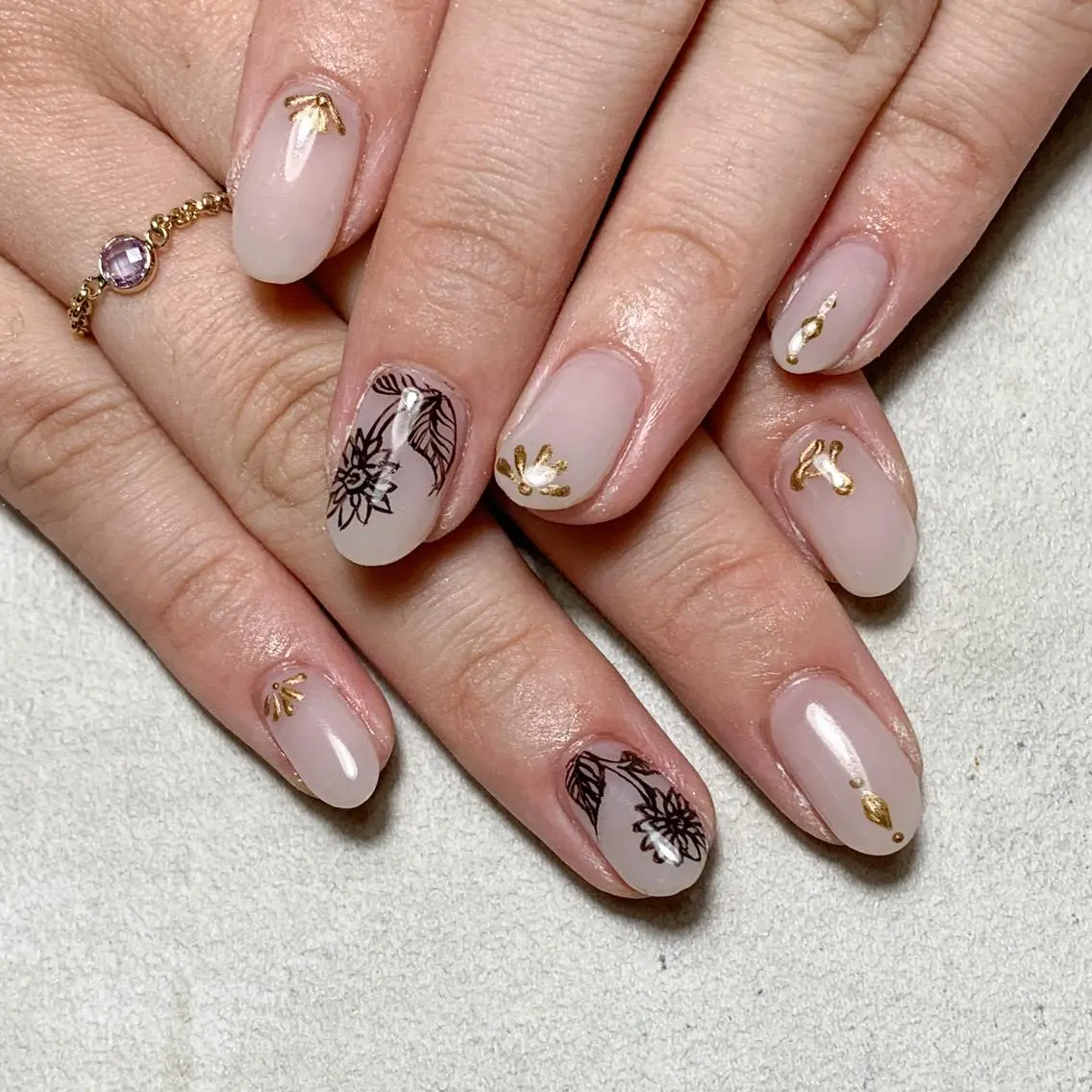 ネイル ハンドネイル FIORITURA aiのネイルデザイン