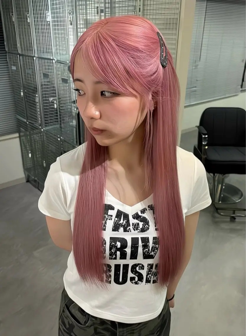 ロング カラー ヘアアレンジ ヘアカラー 🌈【🎀ヘアデザイ ナー🎀】✨ノン✨のヘアスタイル