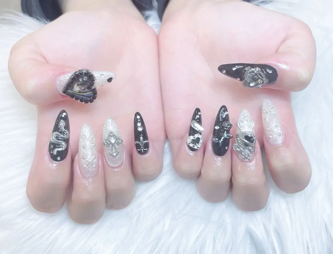 ネイル 成人式 ロングネイル マグネットネイル 大理石ネイル(マーブル) リボン ハンドネイル Amee Nail Salonのネイルデザイン