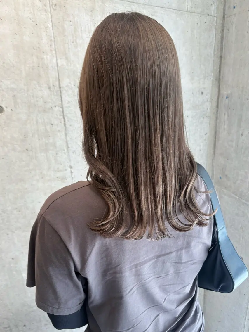 セミロング カラー ROCCA hair eje. 千晴のヘアスタイル