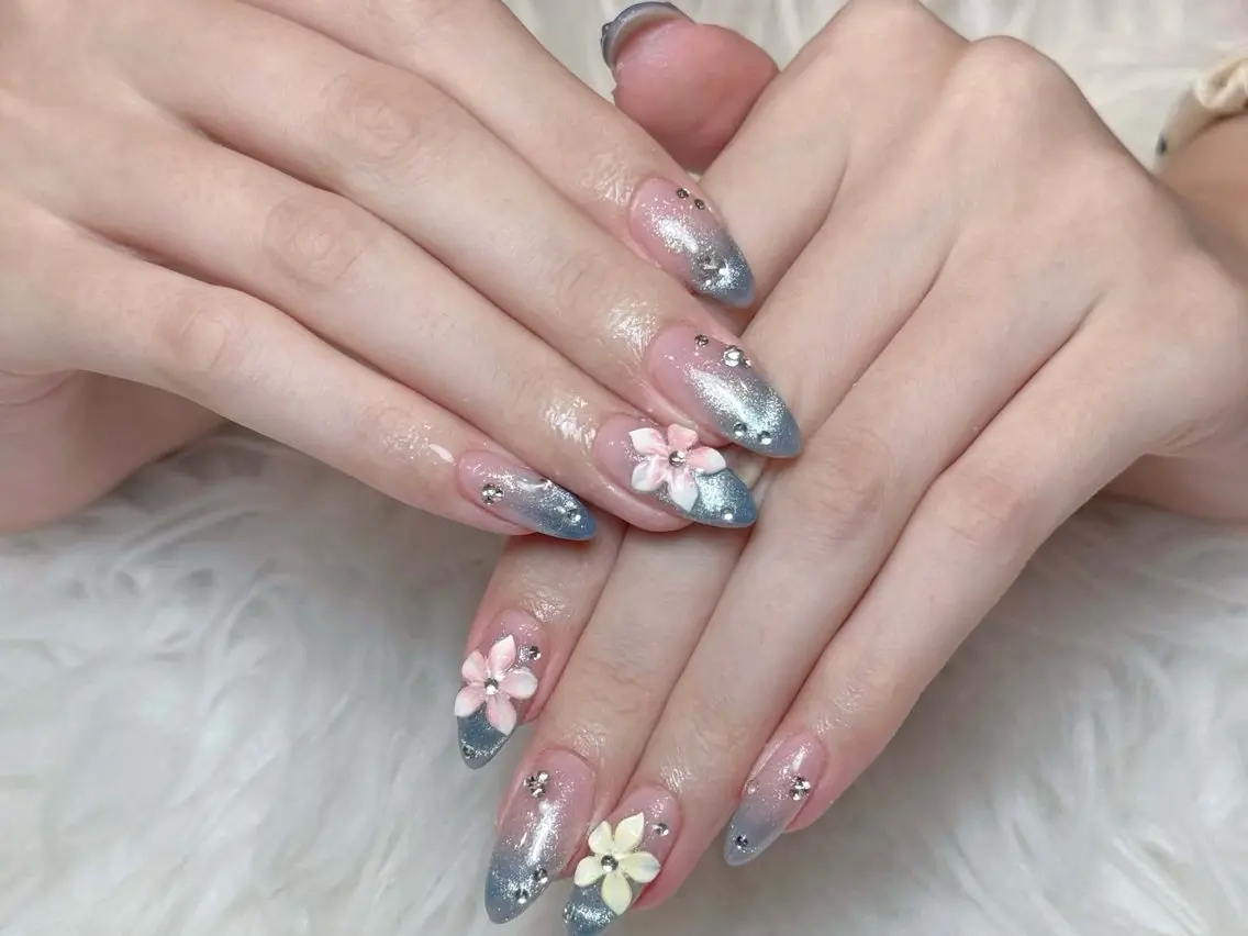 ネイル チークネイル ドット フレンチネイル グラデーション ハート ハンドネイル ハンドケア Eli Muse 新宿ネイルのネイルデザイン