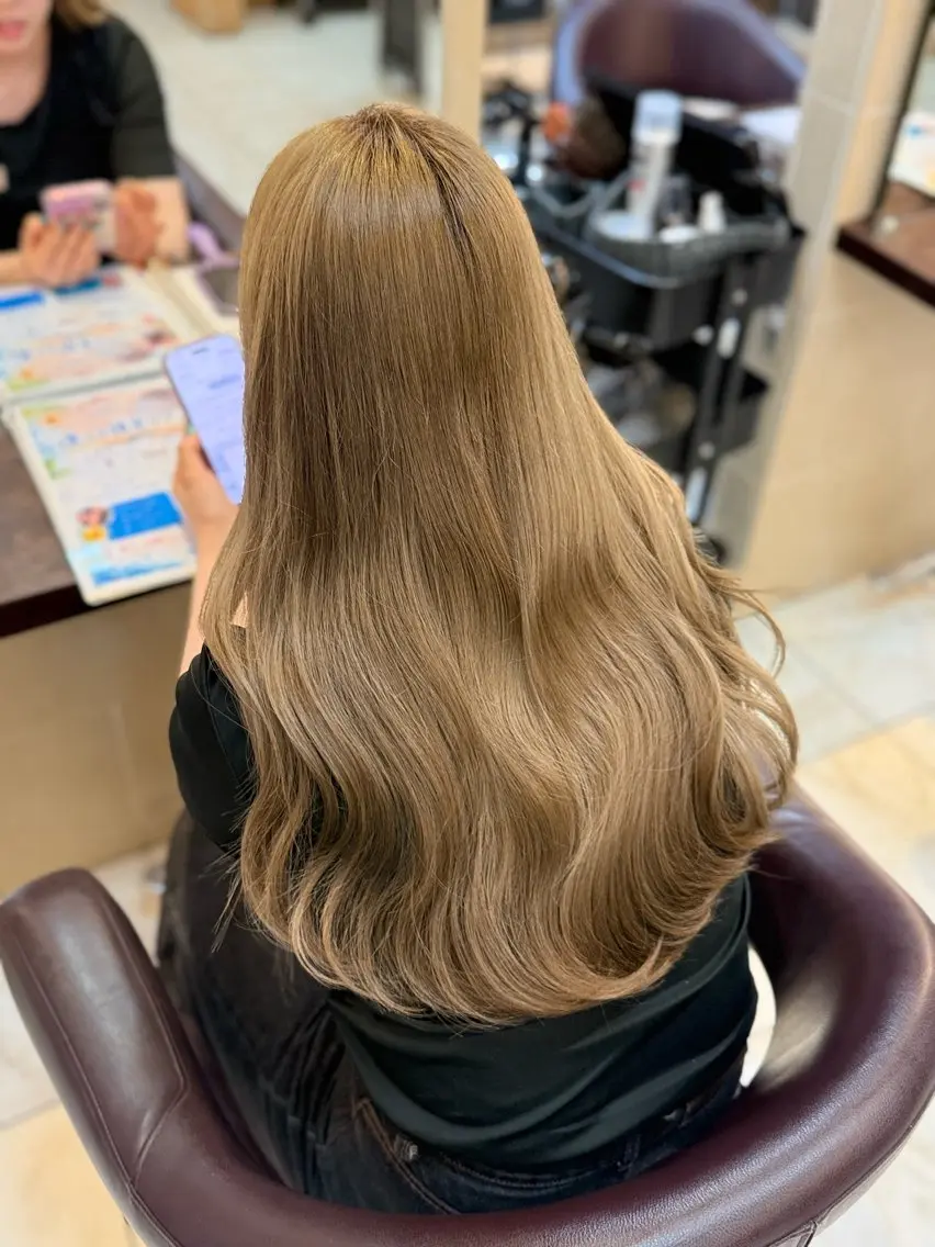 ロング 粕谷 夕華のヘアスタイル