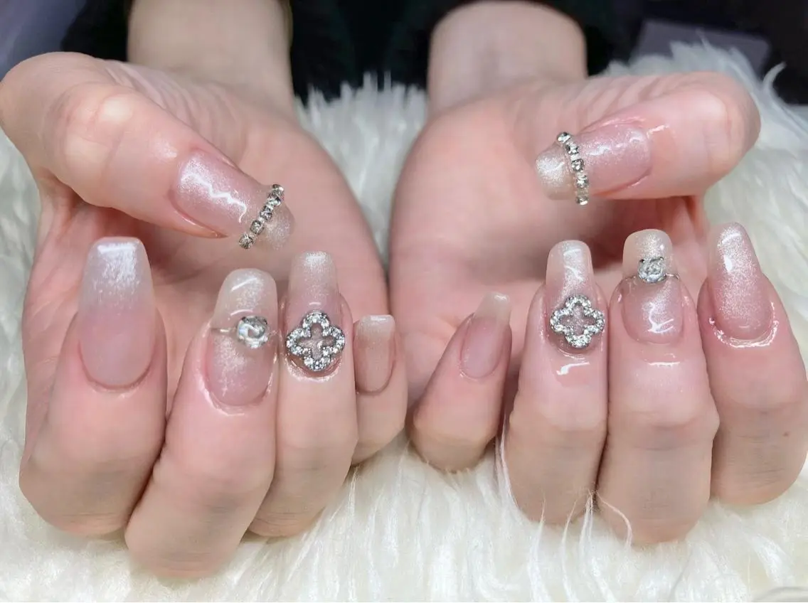 ネイル 長さ出し ジェルネイル 韓国ネイル マグネットネイル パラジェル ハンドネイル Nail&eye Belire 新宿のネイルデザイン