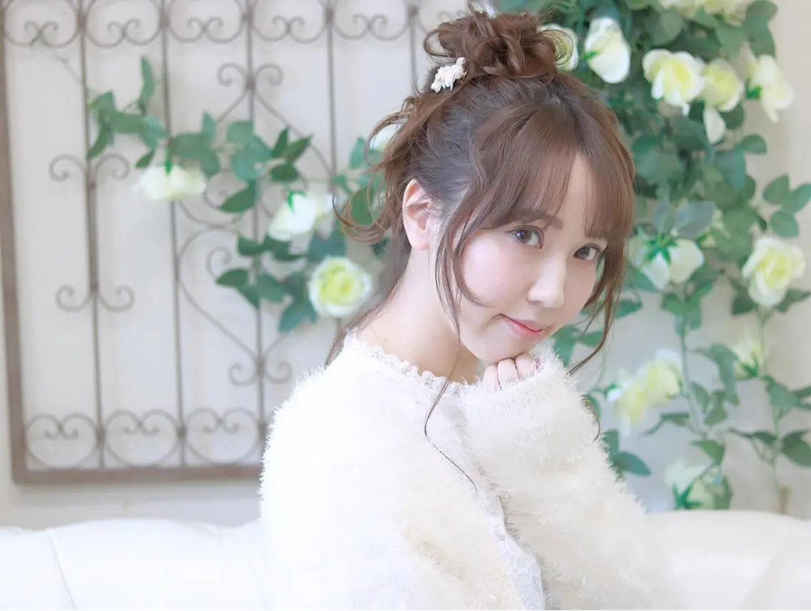 セミロング カラー ヘアアレンジ お団子ヘア 柳澤 興輝のヘアスタイル