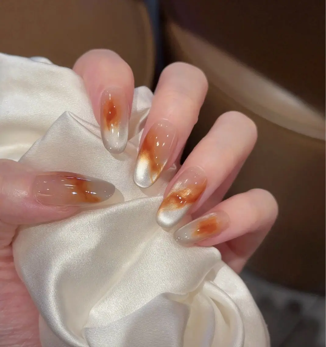 ネイル ニュアンスネイル シンプルネイル 朝倉 澪のネイルデザイン