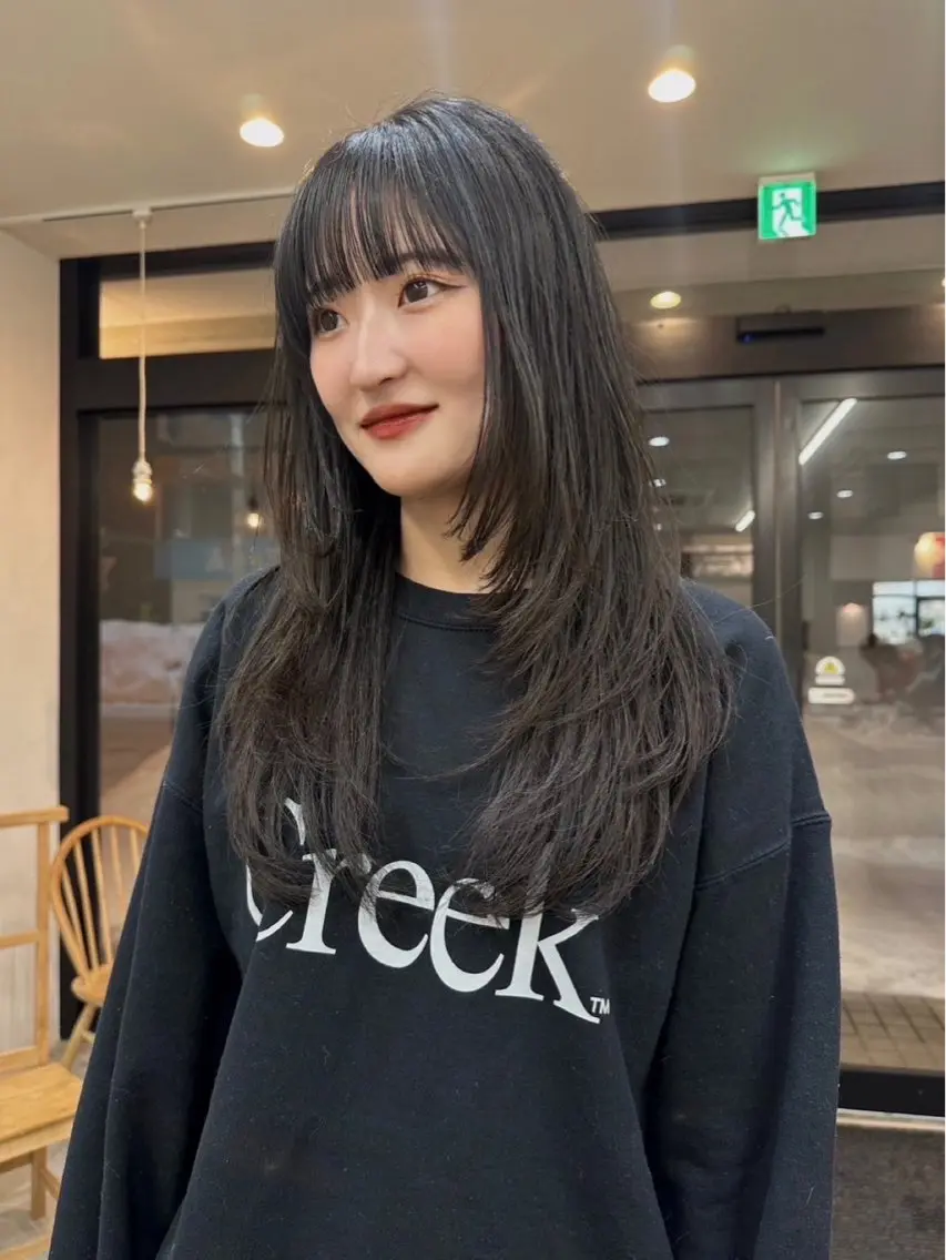 ロング ロングレイヤー レイヤーカット ロング 成澤 凜花のヘアスタイル