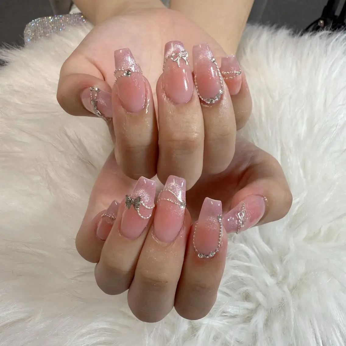 ネイル ハンドネイル 🎀nana🫧 ワンホンネイル🎀のネイルデザイン
