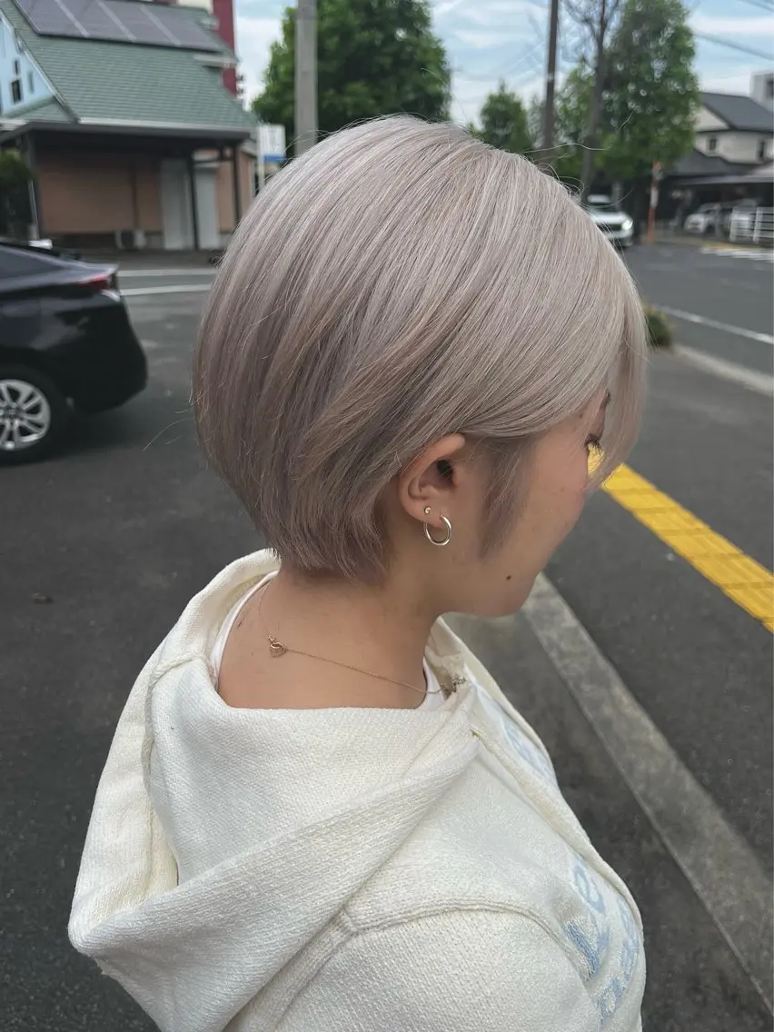 ショート カラー 透明感カラー ハイトーンカラー ショートヘア カット ヘアカラー トリートメント 福園 弘郁のヘアスタイル
