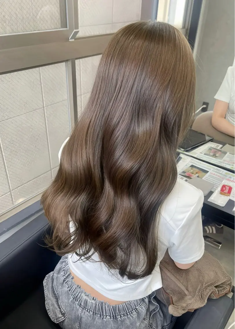 ブリーチなしワンカラー + トリートメント 🥣💕の写真