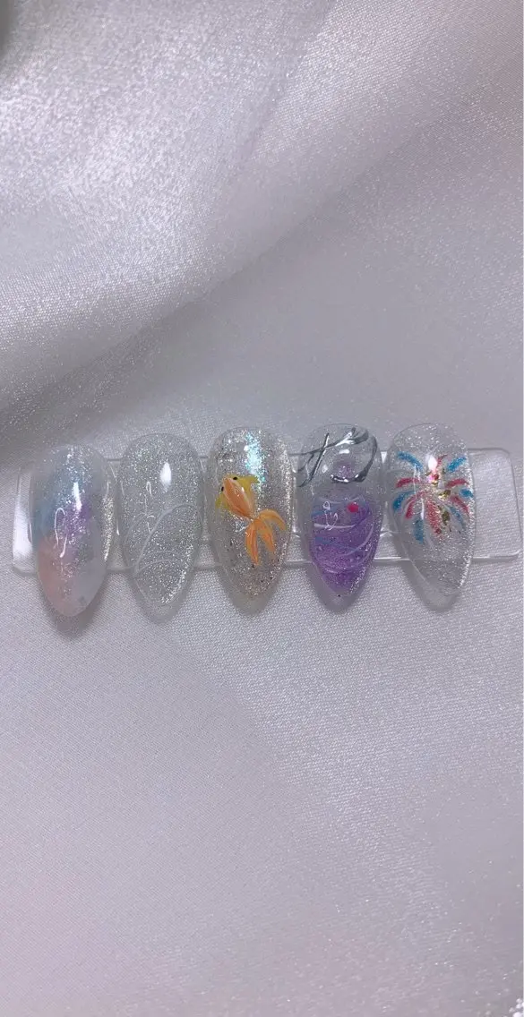 ネイル アートネイル キラキラネイル 夏ネイル Cute Tips nailのネイルデザイン