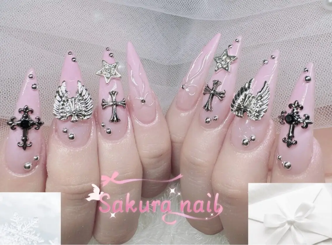 ネイル オーロラネイル クリアネイル フレンチネイル ジェルネイル ガーリー ハンドネイル Sakura Nail Salonのネイルデザイン