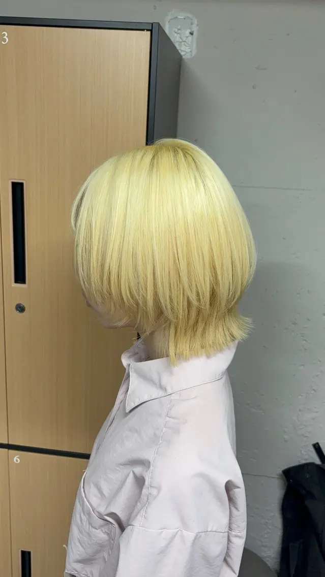ショート ヘアカラー tokute 中野真咲🐺のヘアスタイル
