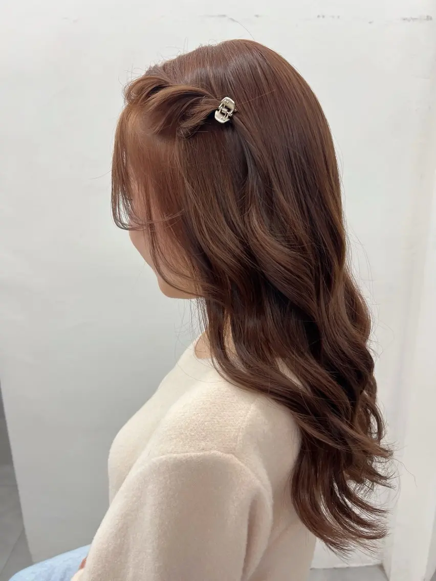 ロング ハイトーン /愛子のヘアスタイル