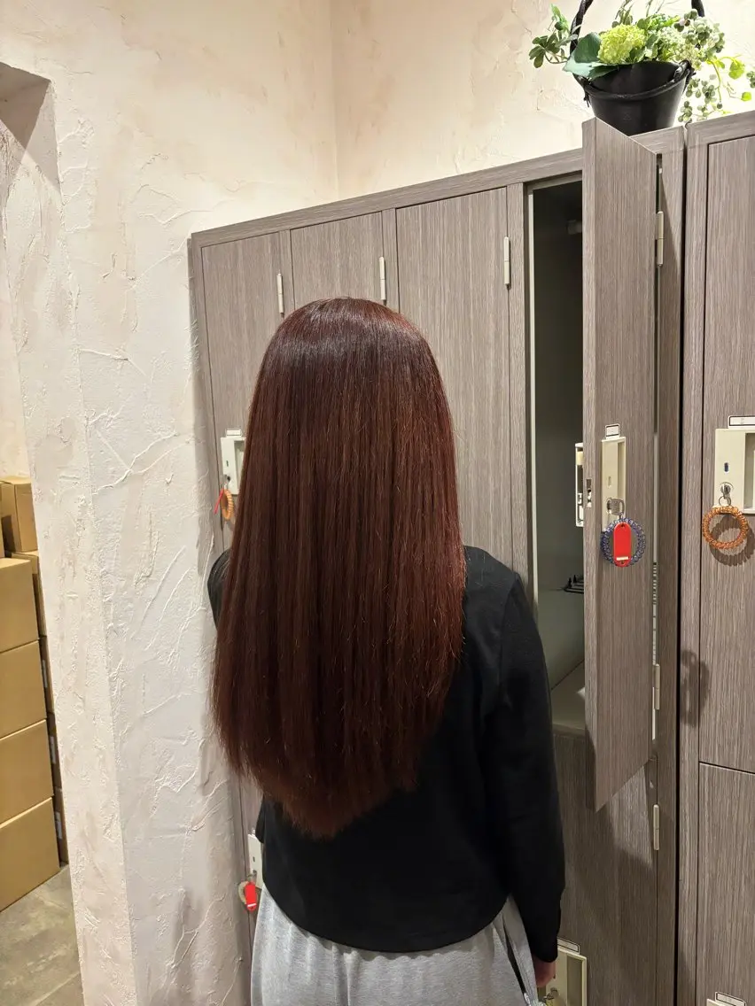 セミロング ヘアカラー 岩川 陽香のヘアスタイル