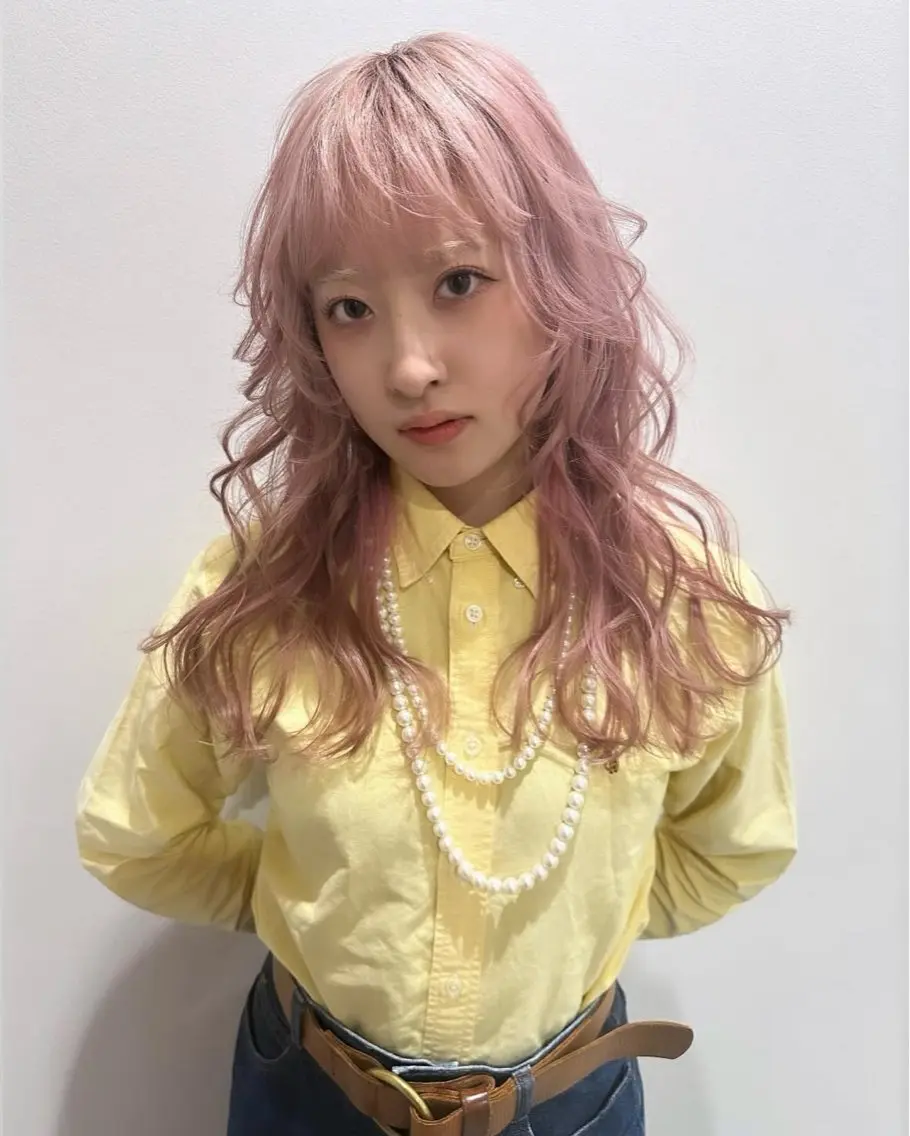 ロング カラー ヘアアレンジ MIYU/ケアブリ ーチカラー／デザインのヘアスタイル