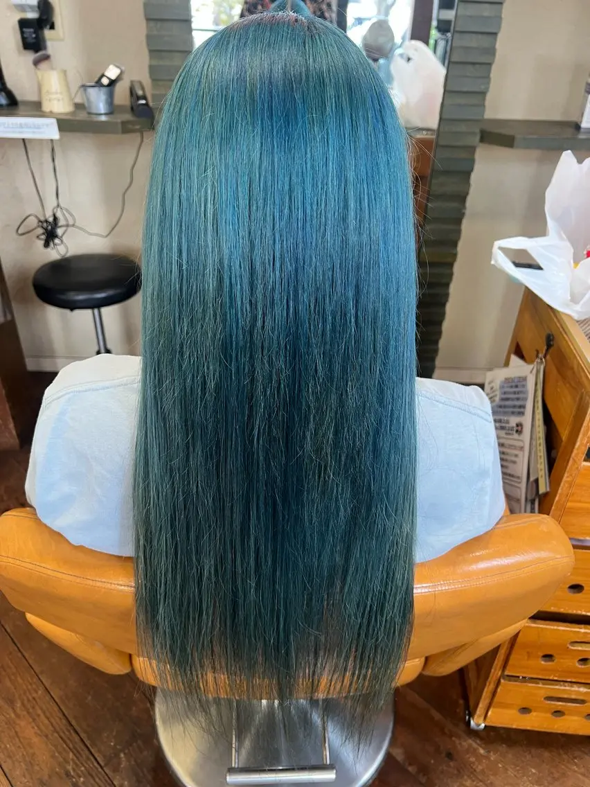 ロング カラー ヘアカラー 奥田 勝亮のヘアスタイル