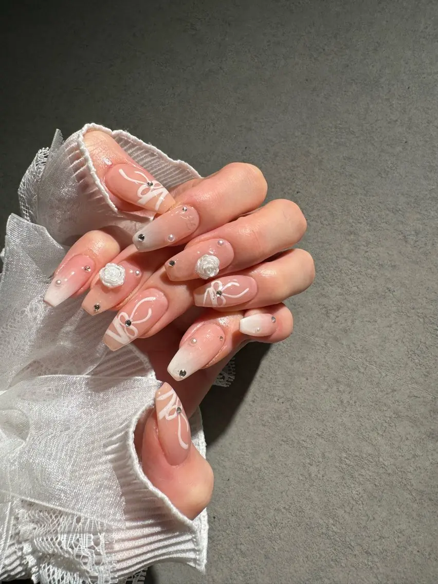 ネイル I-nailロング /ワンホン/キラキラのネイルデザイン