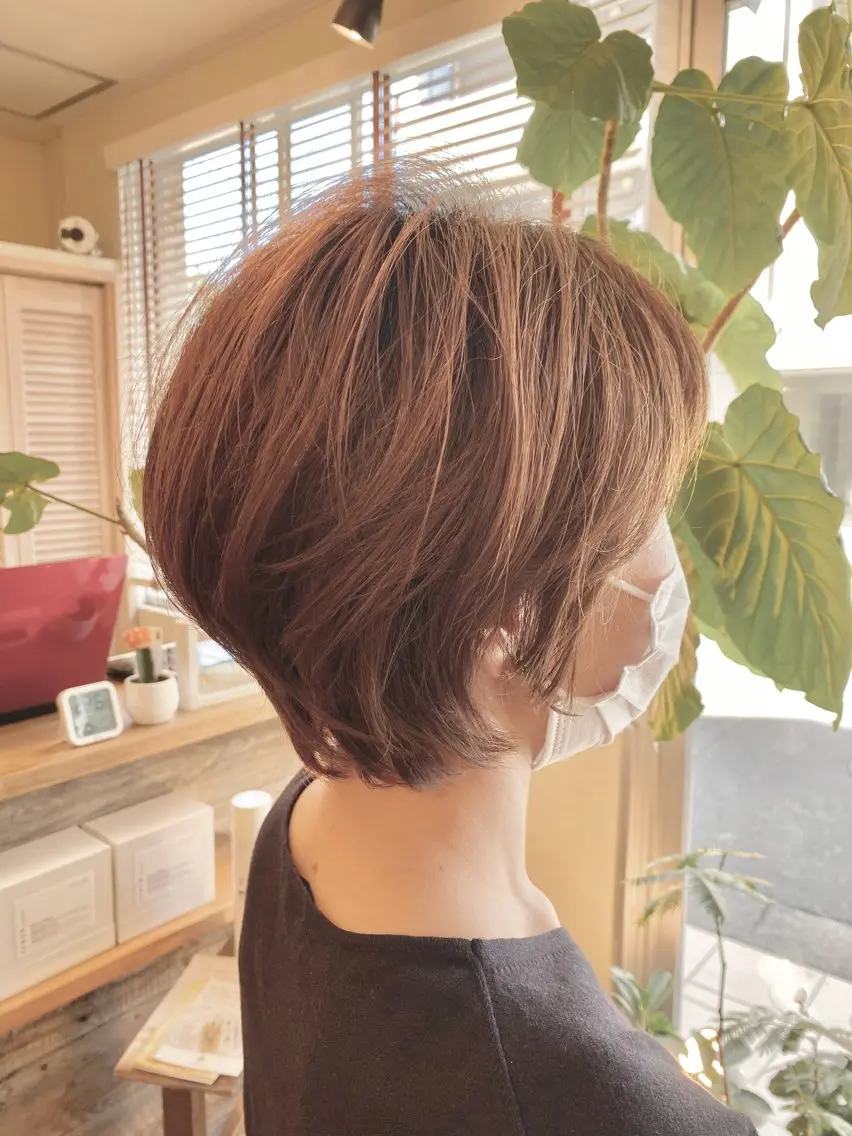 ショート ハイライト 髪質改善 韓国風ヘア ショートヘア 縮毛矯正 カット ヘアカラー トリートメント 荒木洋一/髪質改善/ 酸性ストレートのヘアスタイル